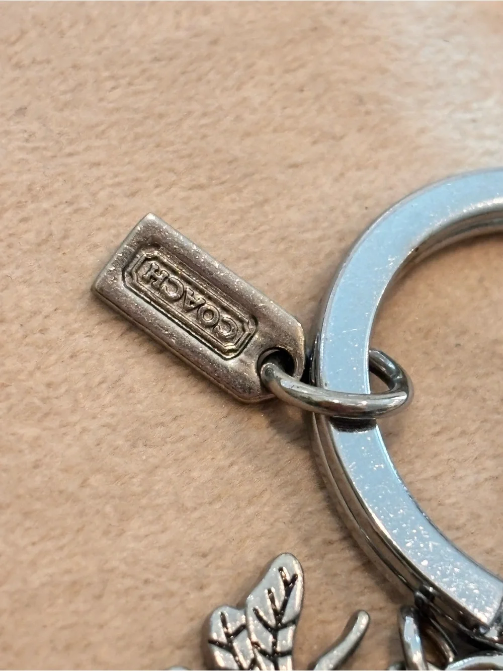 COACH Vintage RARE Bee, Flower & Blue Butterfly Charm Keychain Bag Charm - Picture 4 of 7